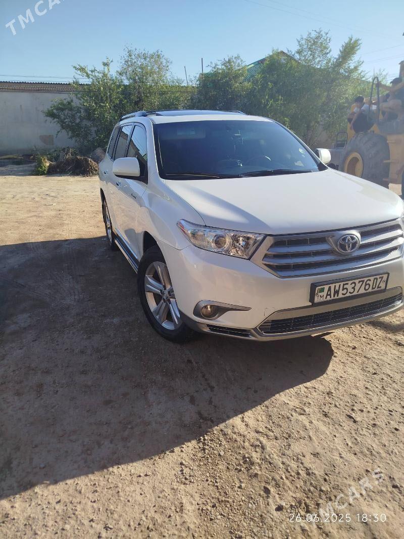 Toyota Highlander 2011 - 360 000 TMT - Кёнеургенч - img 7