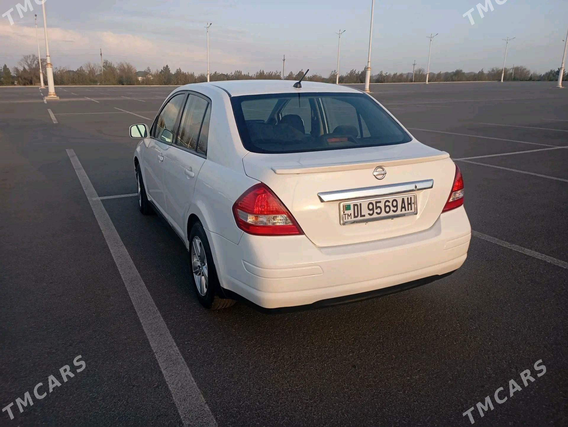 Nissan Versa 2010 - 125 000 TMT - Ak bugdaý etraby - img 4