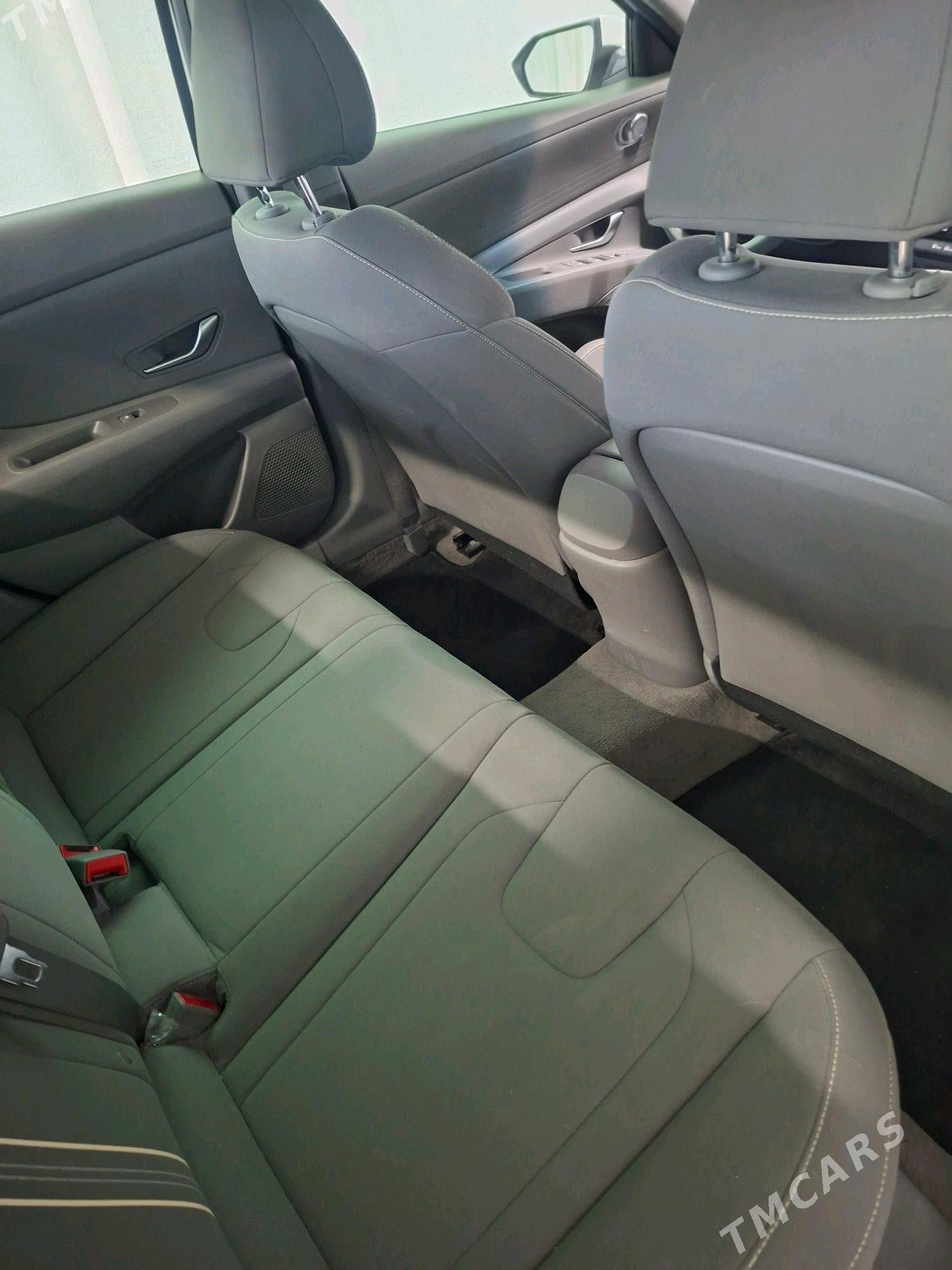 Hyundai Elantra 2022 - 227 000 TMT - Aşgabat - img 8