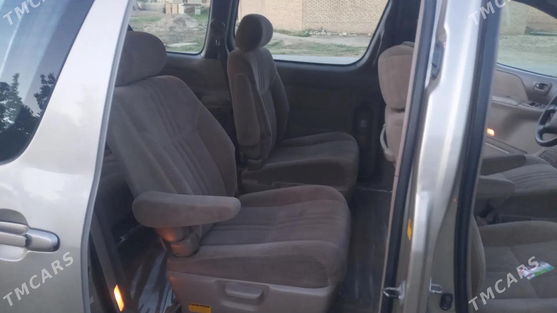 Toyota Sienna 2002 - 155 000 TMT - Мары - img 7
