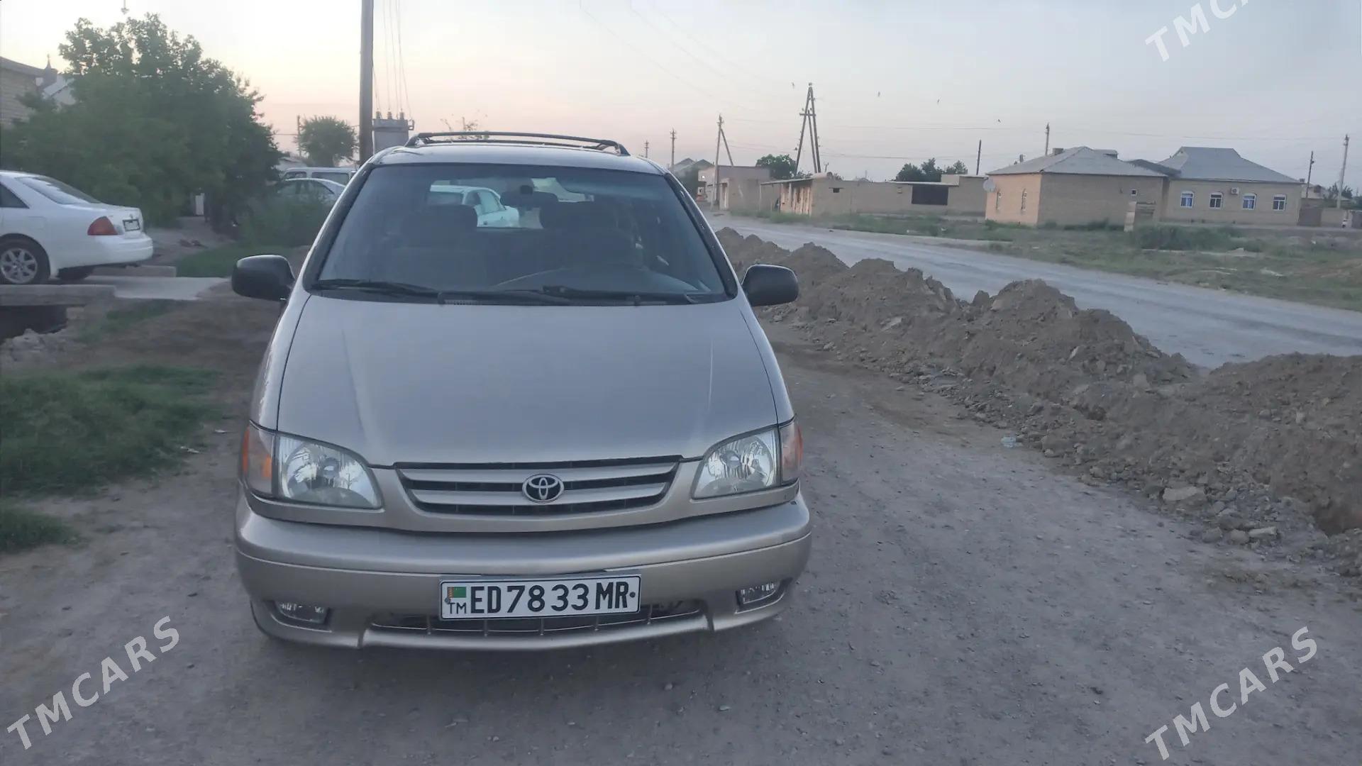 Toyota Sienna 2002 - 155 000 TMT - Мары - img 2