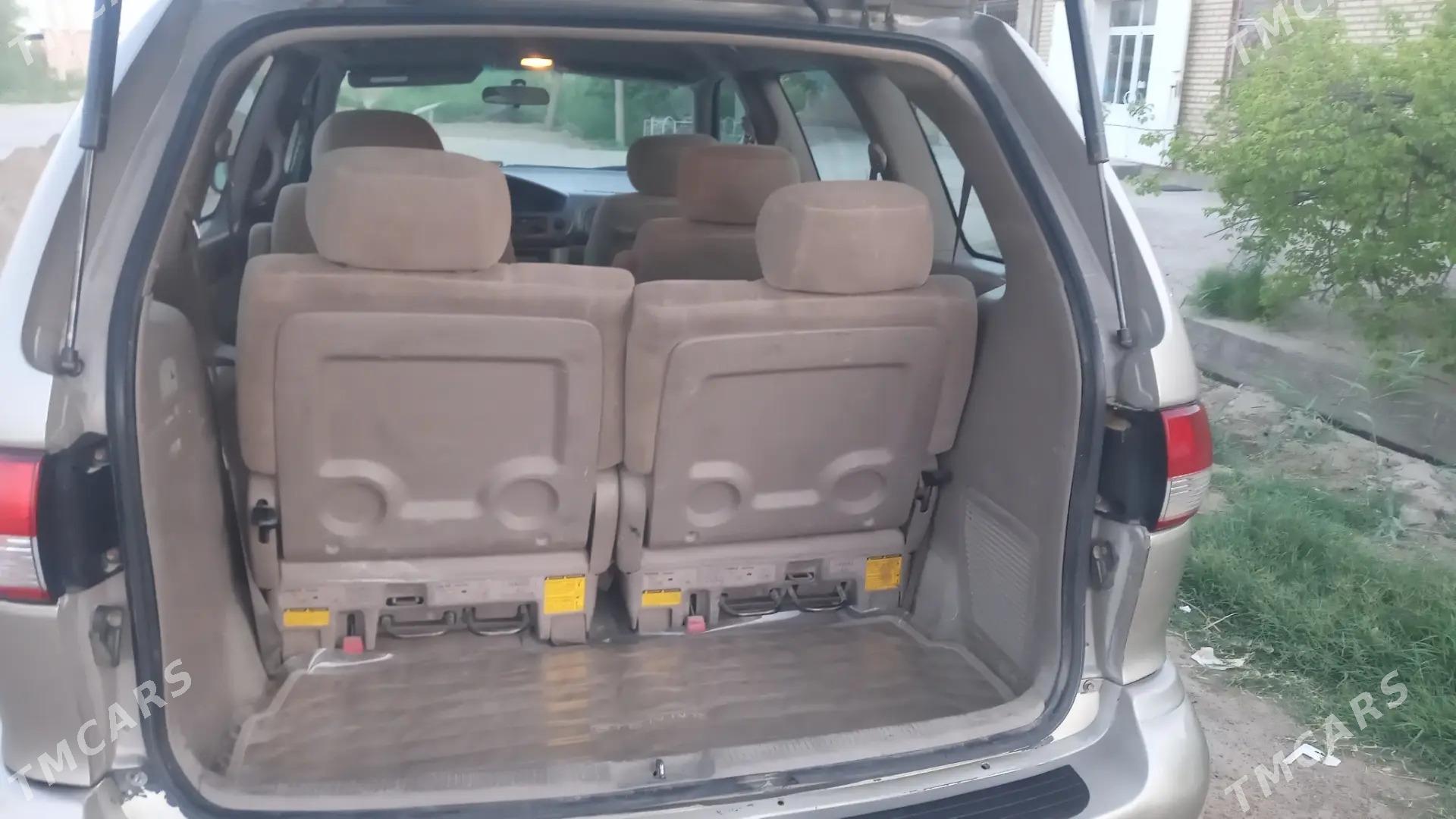 Toyota Sienna 2002 - 155 000 TMT - Мары - img 5