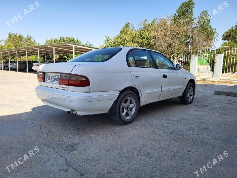 Toyota Carina 1998 - 60 000 TMT - Тагтабазар - img 8
