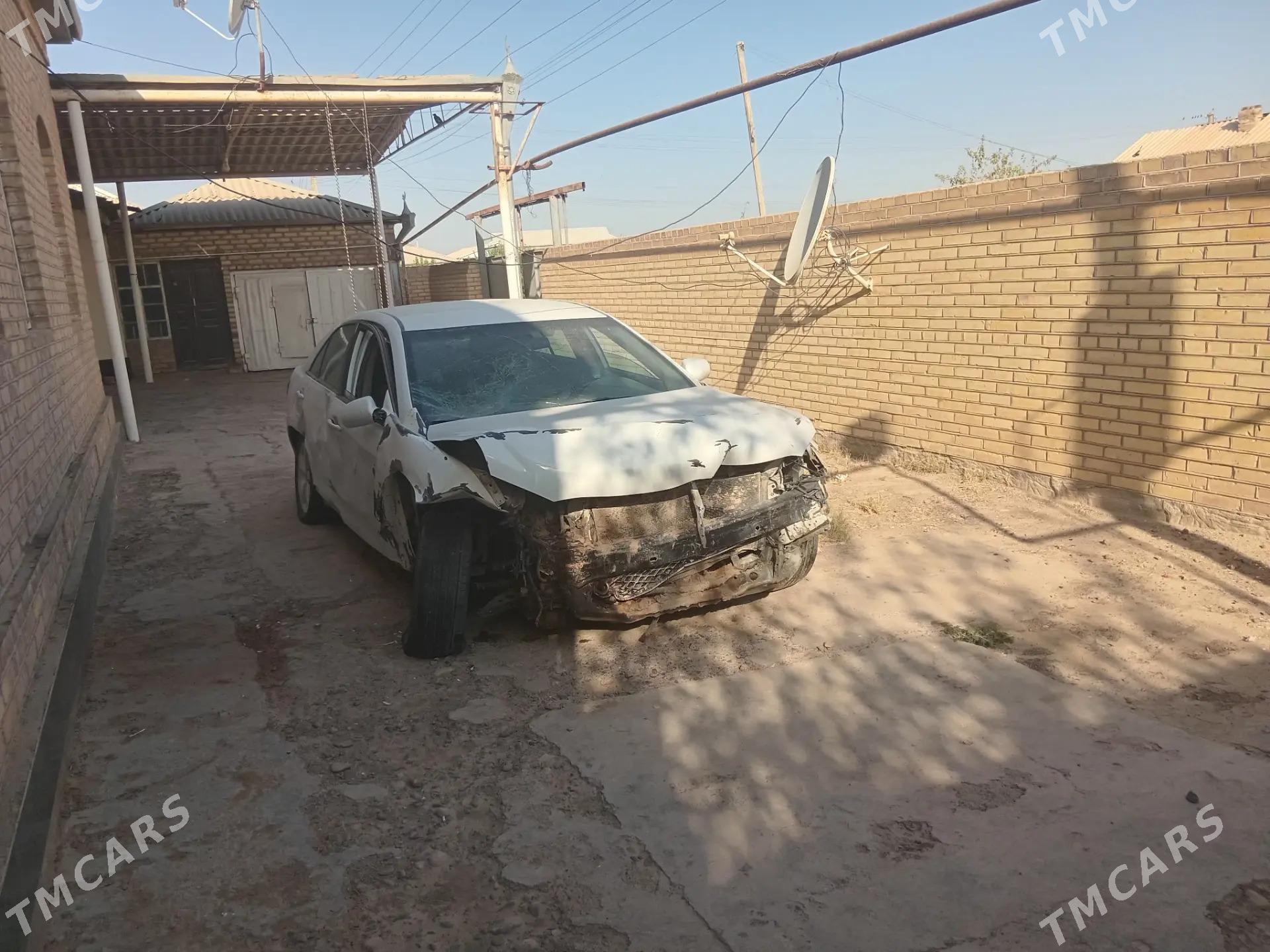 Toyota Camry 2010 - 125 000 TMT - Мургап - img 3