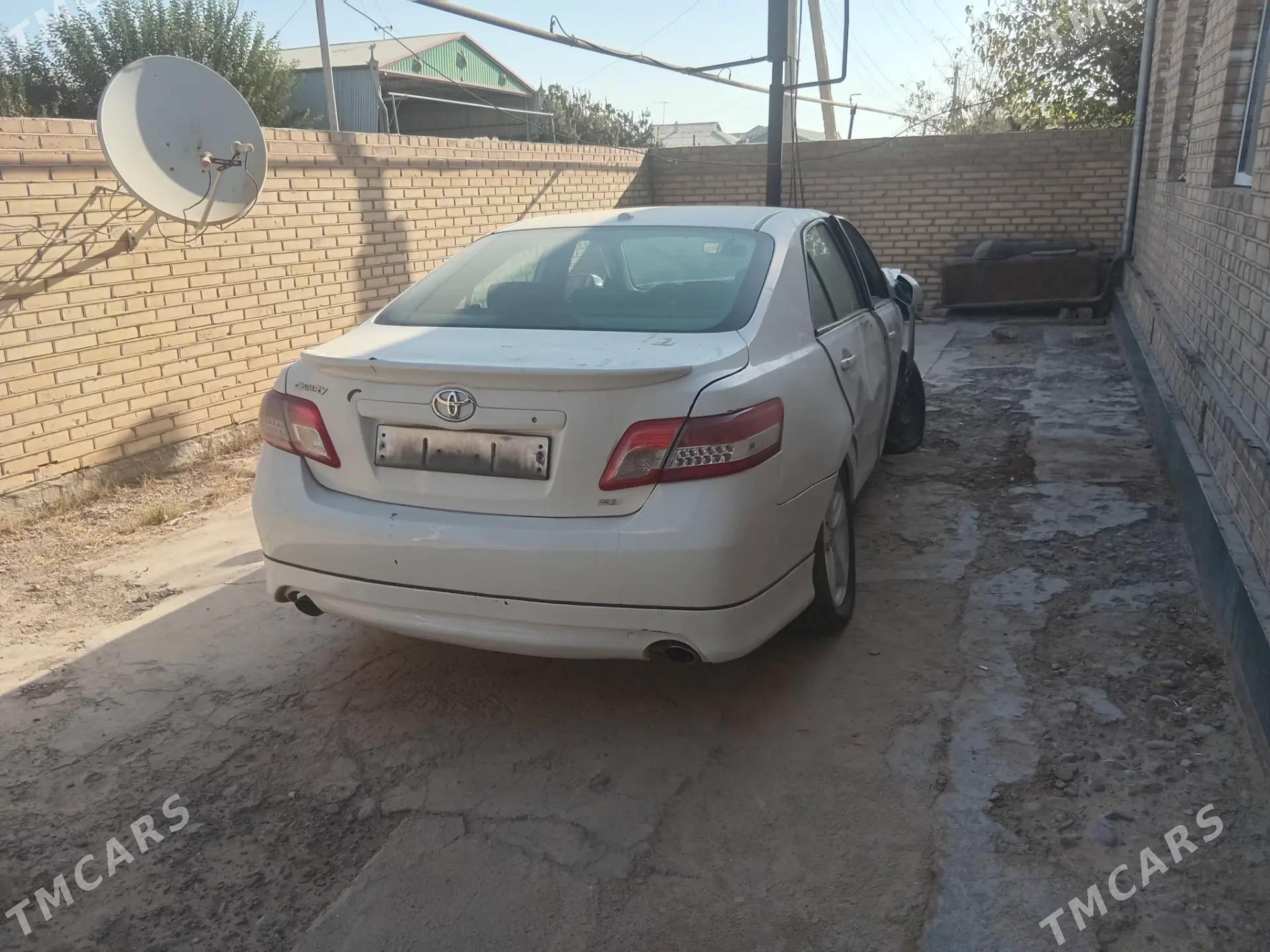 Toyota Camry 2010 - 125 000 TMT - Мургап - img 2