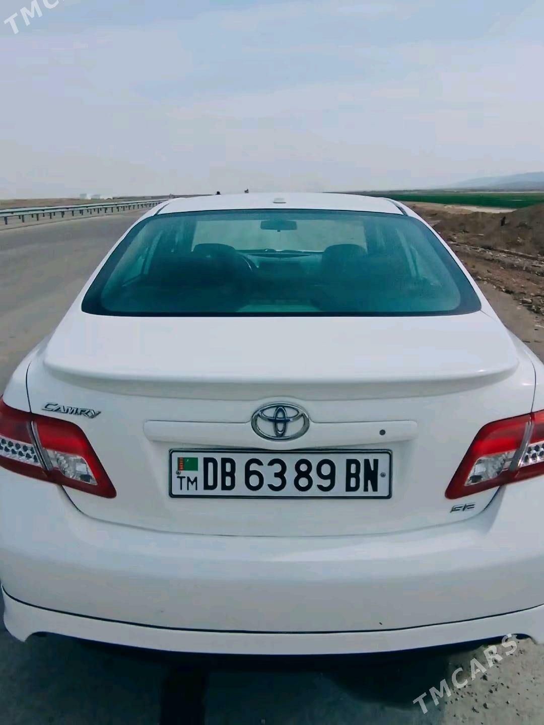Toyota Camry 2010 - 210 000 TMT - Gyzylarbat - img 3