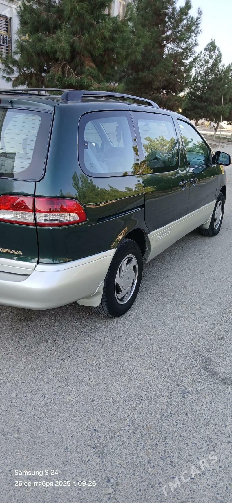 Toyota Sienna 2002 - 138 000 TMT - Мары - img 3
