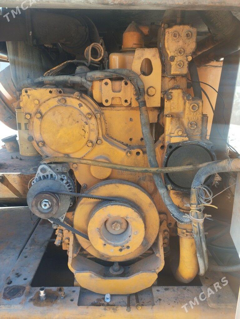 Caterpillar Dozer 2002 - 170 000 TMT - Türkmenbaşy - img 3