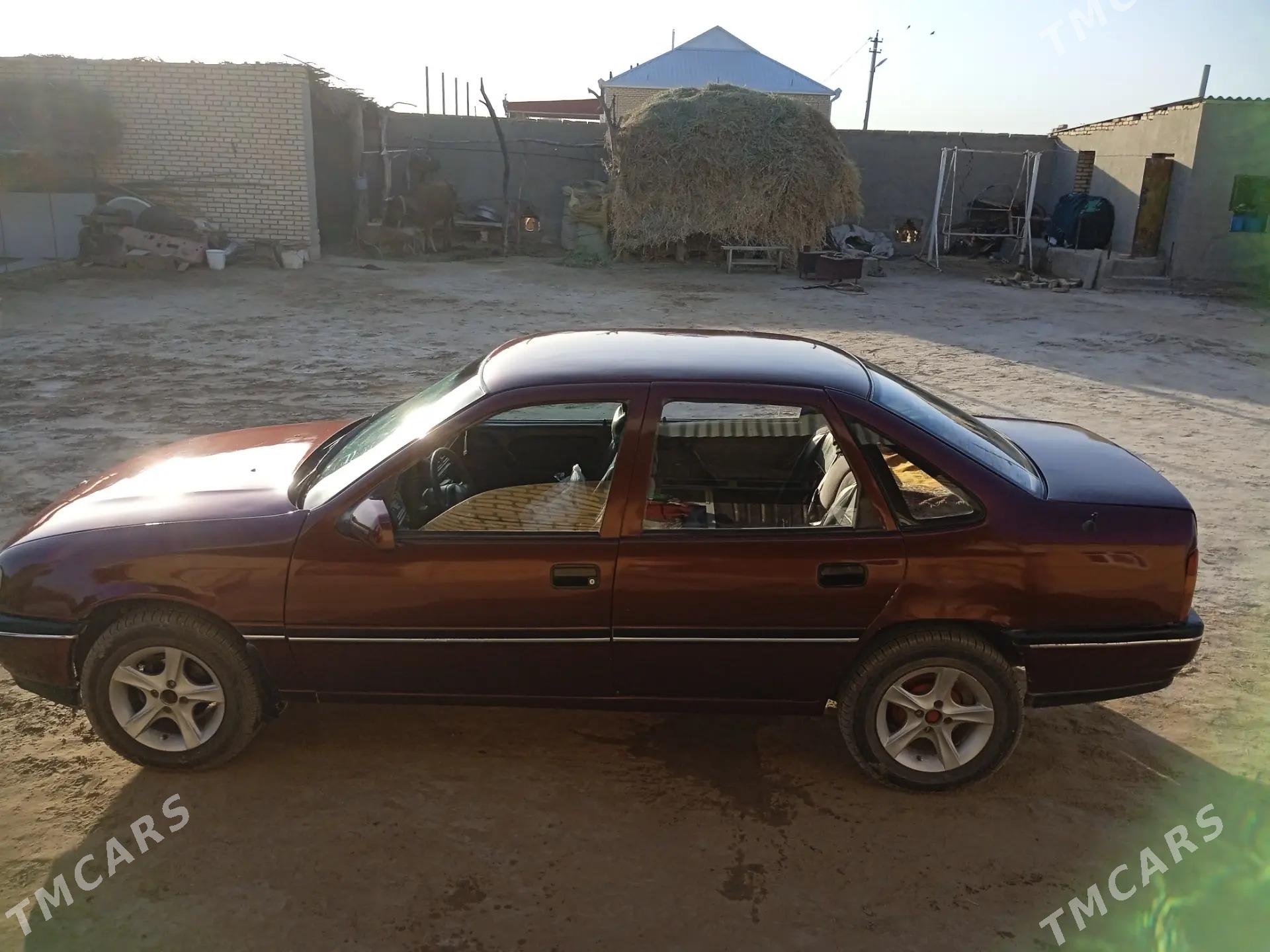 Opel Vectra 1991 - 34 000 TMT - Мары - img 1