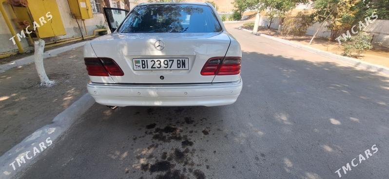 Mercedes-Benz C320 1999 - 120 000 TMT - Туркменбаши - img 4