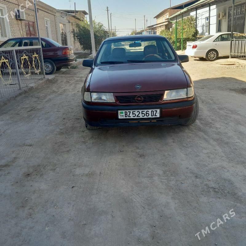 Opel Vectra 1990 - 35 000 TMT - Дашогуз - img 3