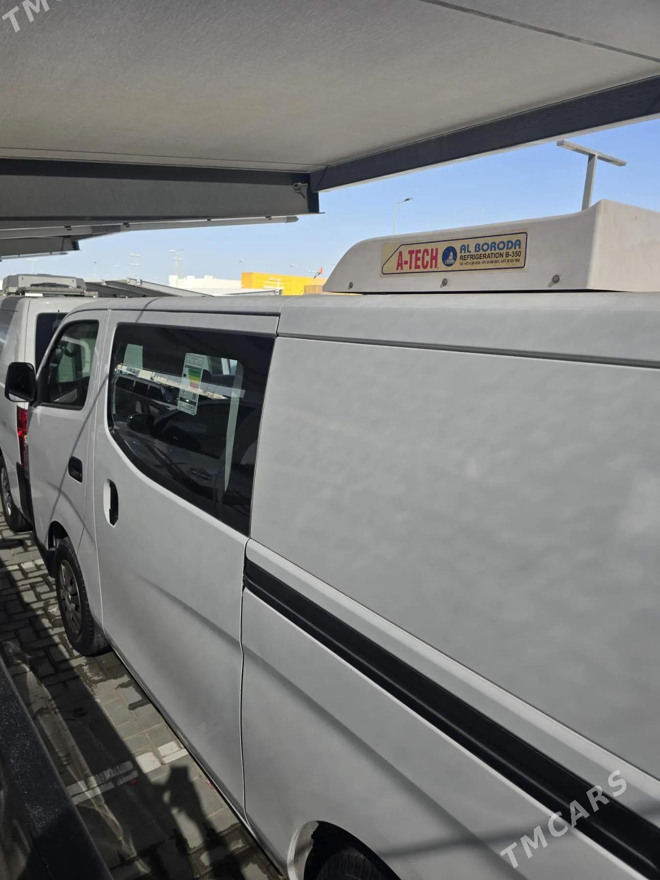 Nissan Urvan 2020 - 323 000 TMT - Mary - img 3