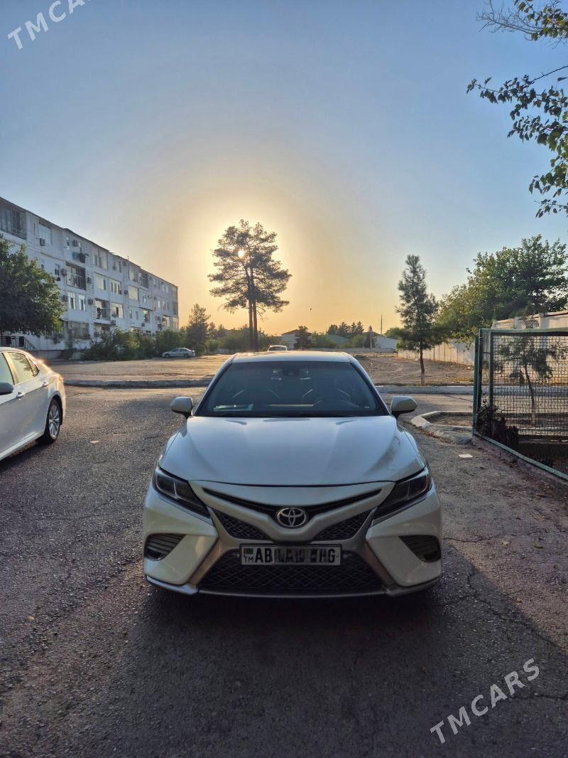 Toyota Camry 2018 - 295 000 TMT - Ашхабад - img 2
