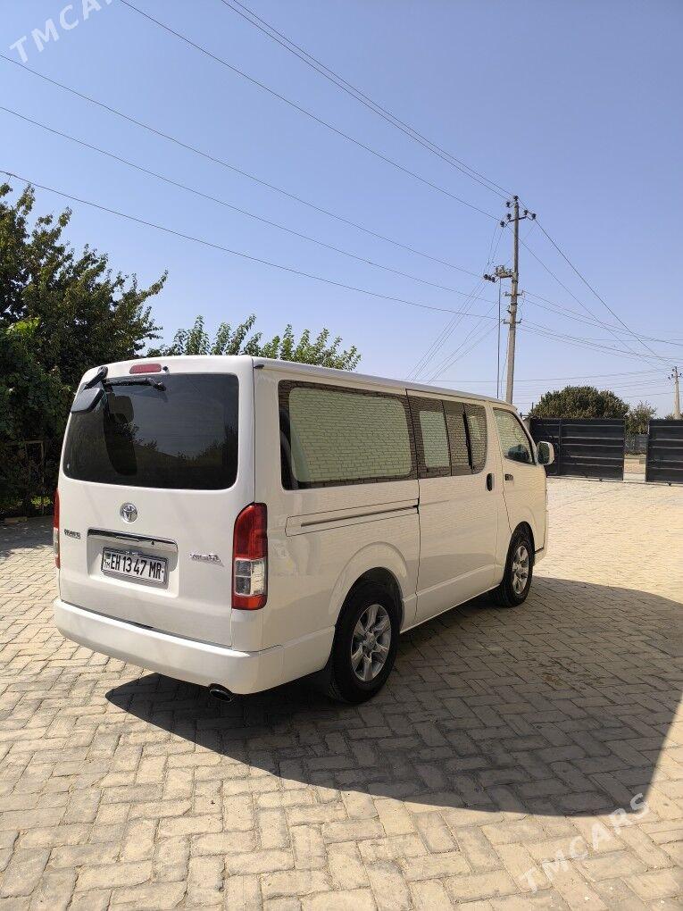 Toyota Hiace 2006 - 229 000 TMT - Baýramaly - img 2