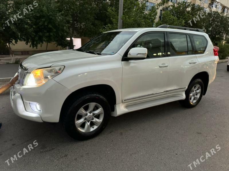 Toyota Land Cruiser Prado 2011 - 470 000 TMT - Podwoýski köç. (Bitarap Türkmenistan şaýoly) - img 6