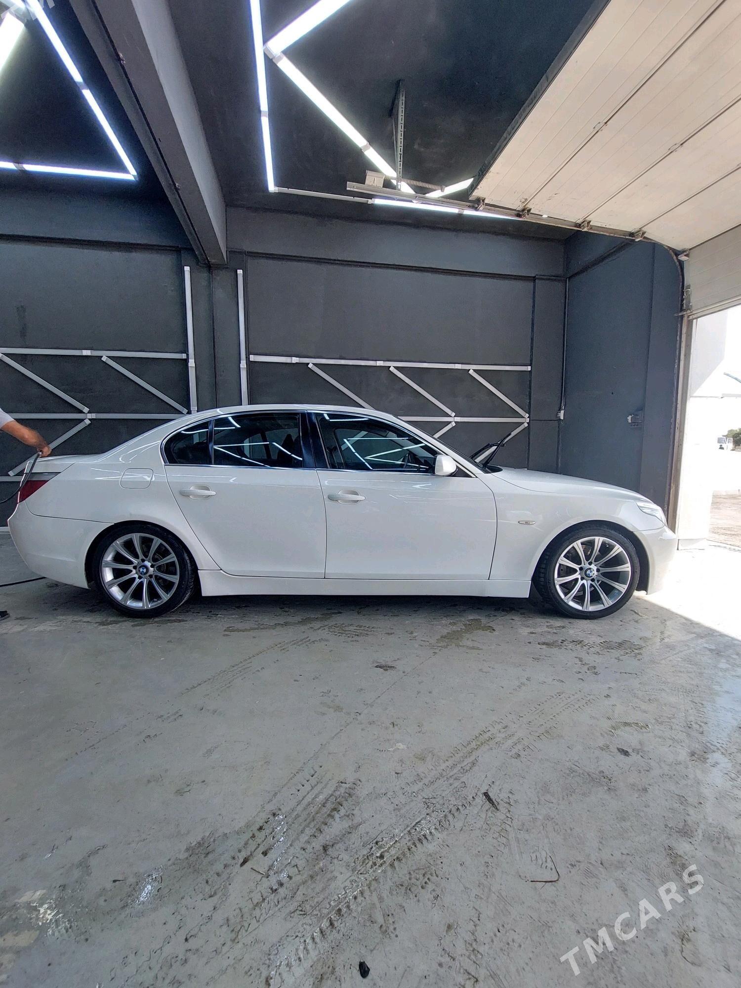 BMW E60 2004 - 158 000 TMT - Aşgabat - img 6