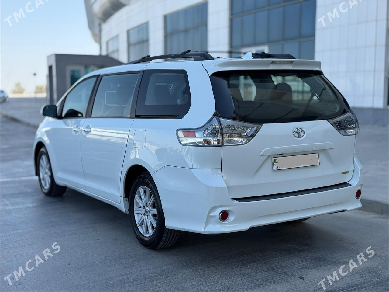 Toyota Sienna 2019 - 400 000 TMT - Ашхабад - img 2