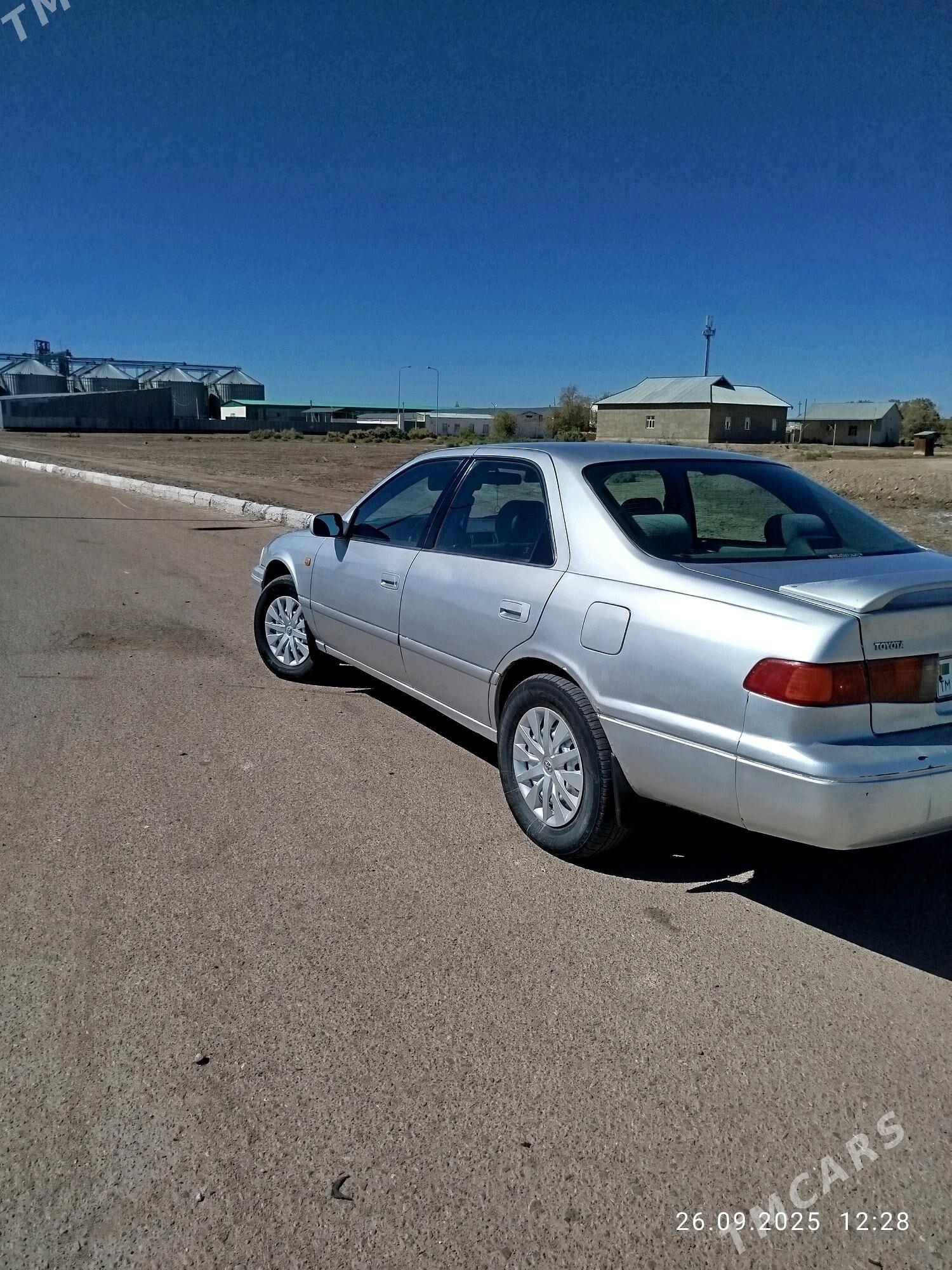 Toyota Camry 2000 - 140 000 TMT - Boldumsaz - img 6