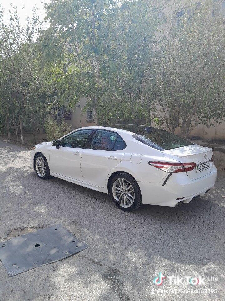 Toyota Camry 2020 - 325 000 TMT - 9 мкр - img 4