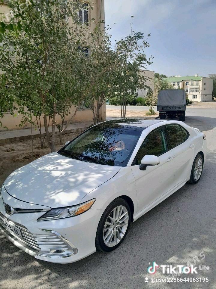 Toyota Camry 2020 - 325 000 TMT - 9 мкр - img 8