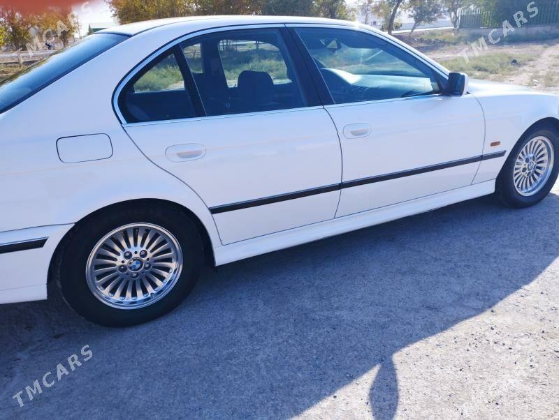 BMW E39 1998 - 110 000 TMT - Бабадайхан - img 3