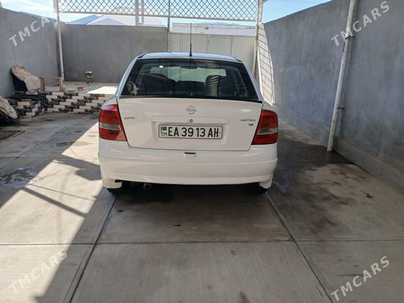 Opel Astra 2002 - 80 000 TMT - Бахарден - img 3