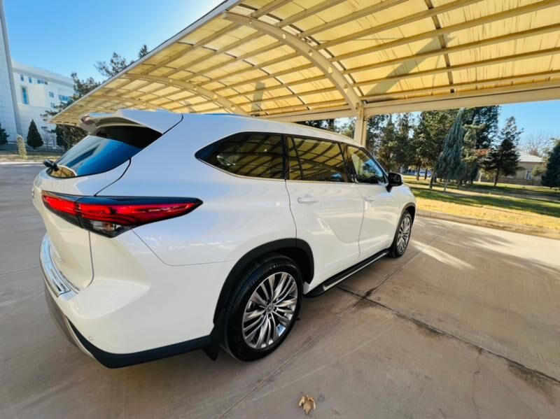 Toyota Highlander 2021 - 680 000 TMT - Мары - img 9