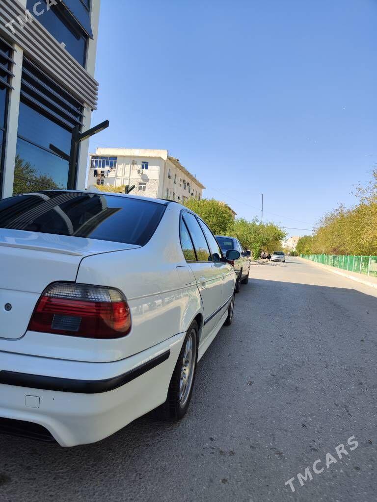 BMW E39 2001 - 130 000 TMT - Балканабат - img 3