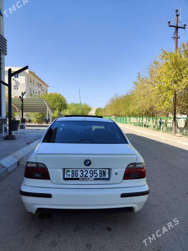 BMW E39 2001 - 130 000 TMT - Балканабат - img 4