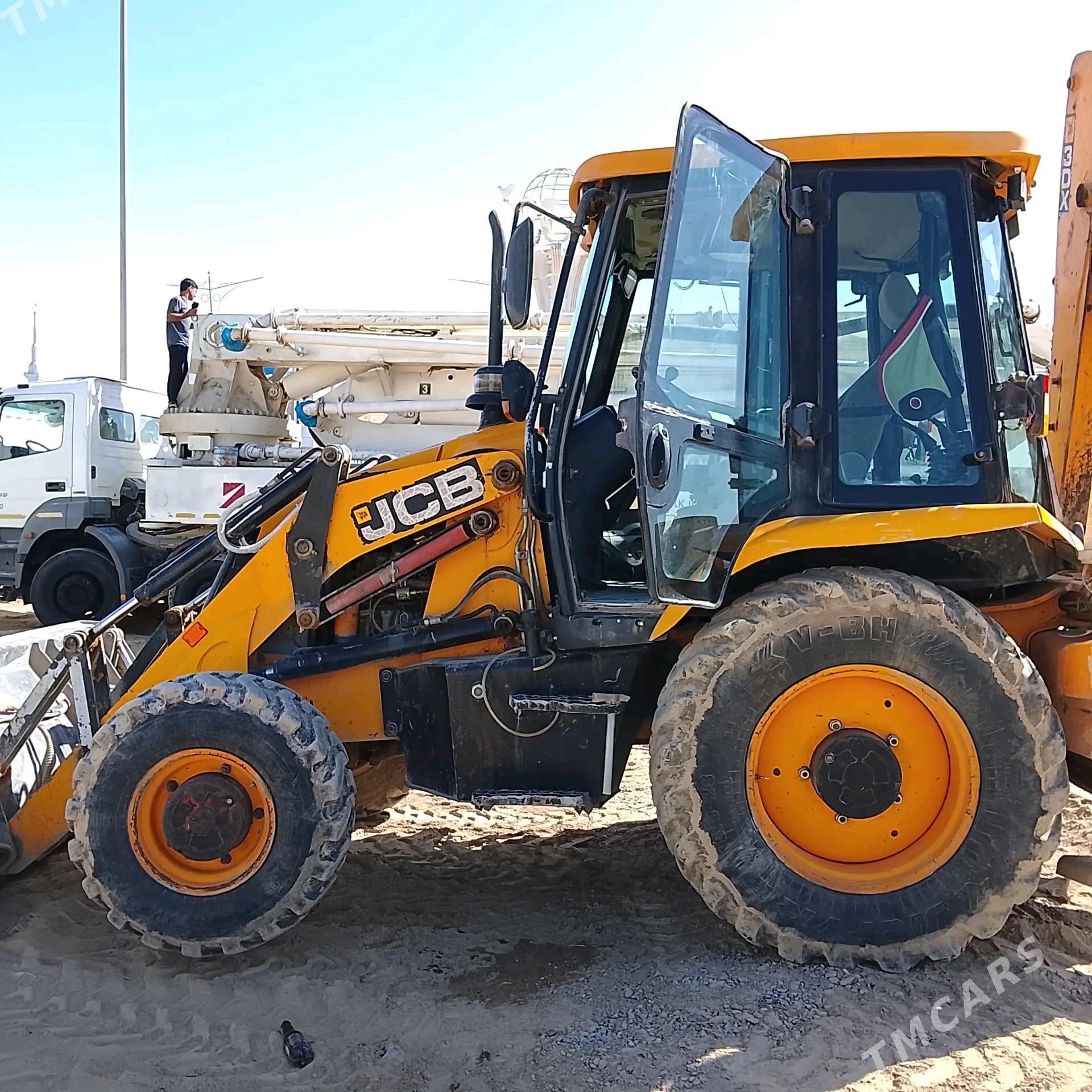 JCB 3CX Compact 2013 - 560 000 TMT - Aşgabat - img 2