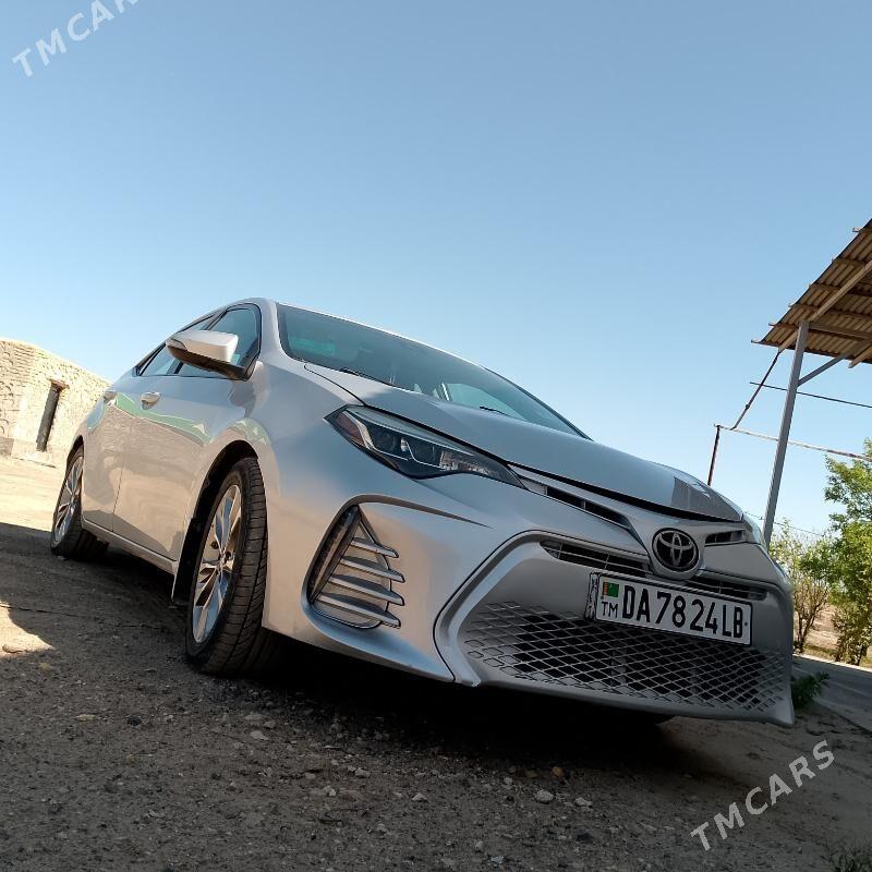 Toyota Corolla 2017 - 240 000 TMT - Халач - img 5