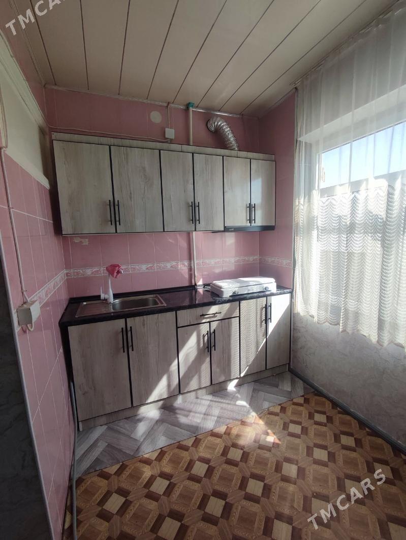 1 комн на 3 м этаже - Туркменабат - img 4