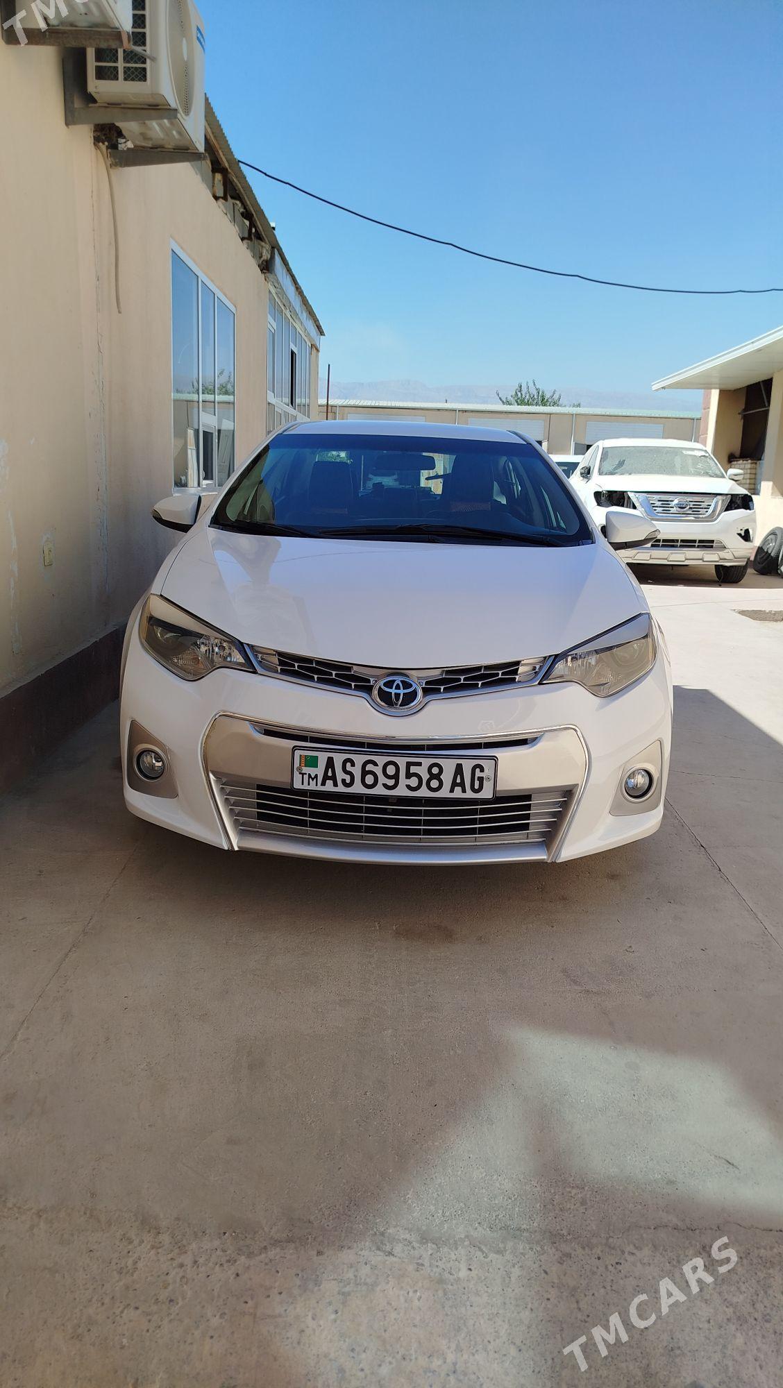 Toyota Corolla 2014 - 165 000 TMT - Büzmeýin - img 4