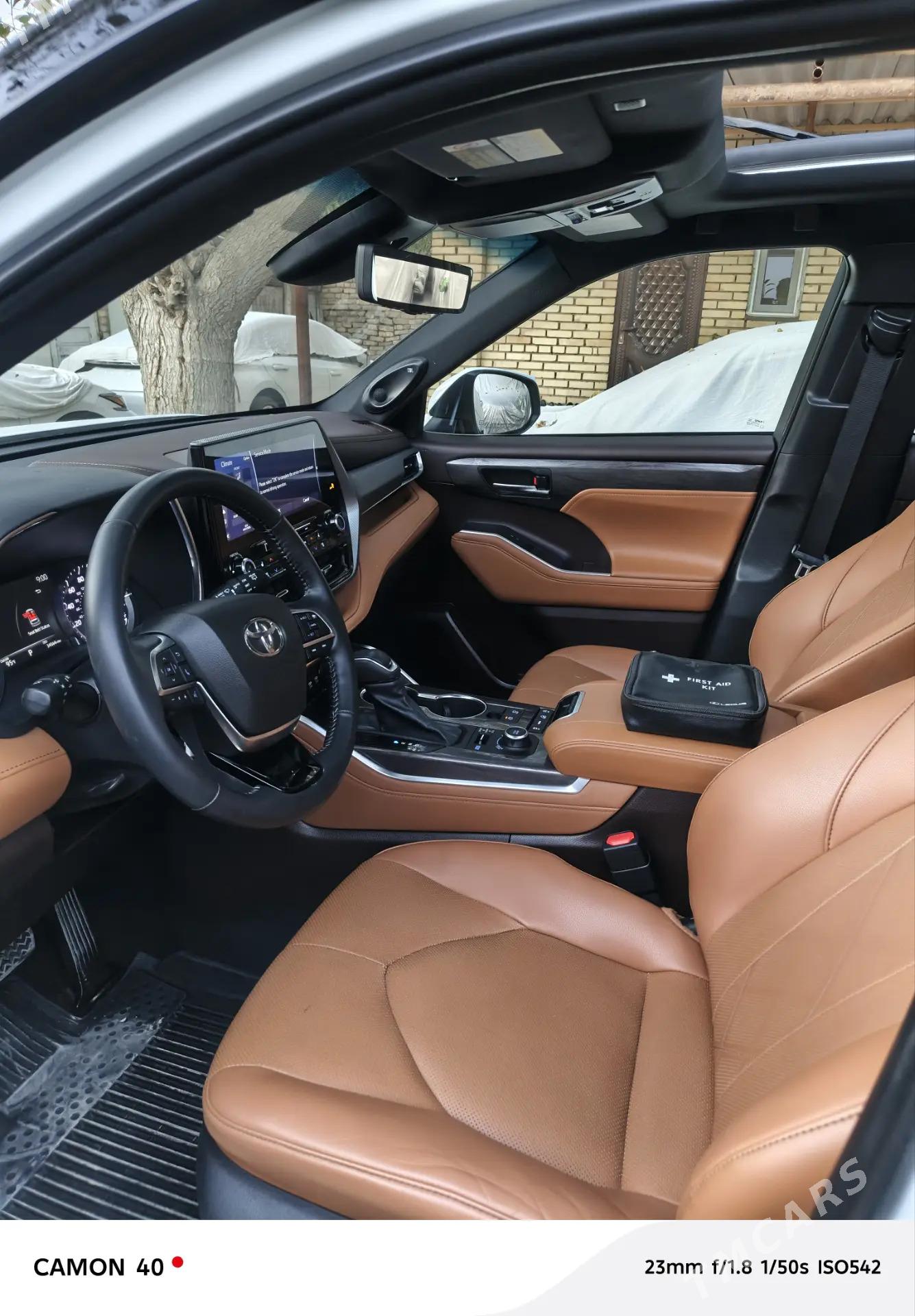 Toyota Highlander 2021 - 580 000 TMT - Мары - img 2