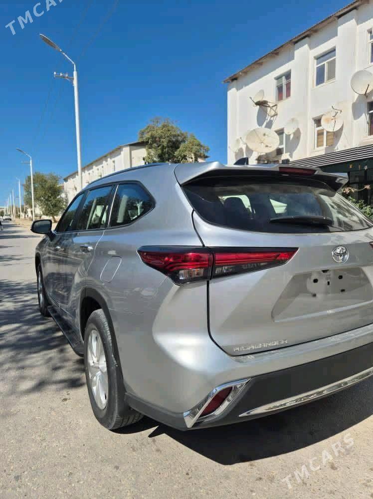 Toyota Highlander 2023 - 530 000 TMT - Хазар - img 2