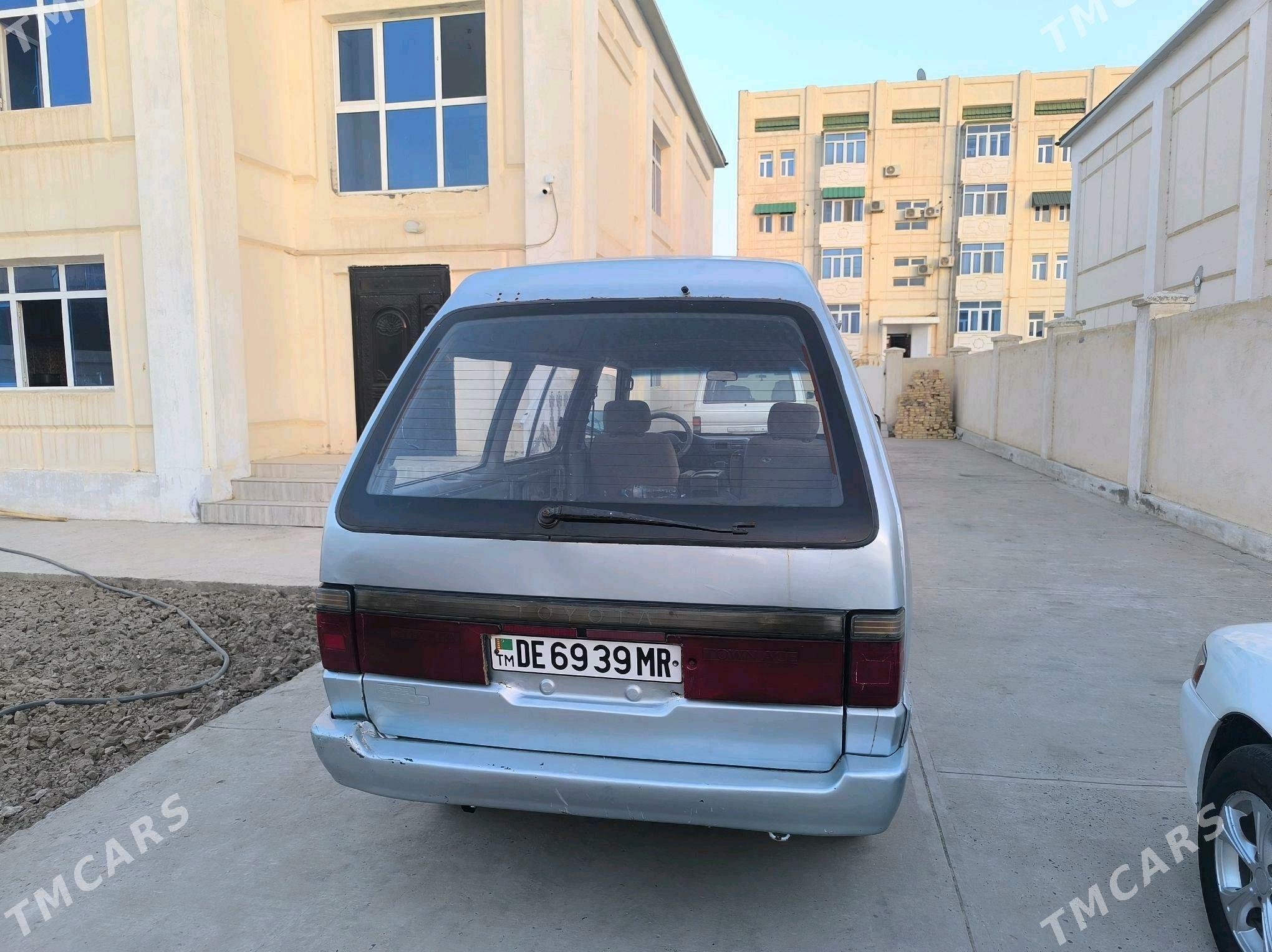 Toyota Town Ace 1991 - 28 000 TMT - Mary - img 5