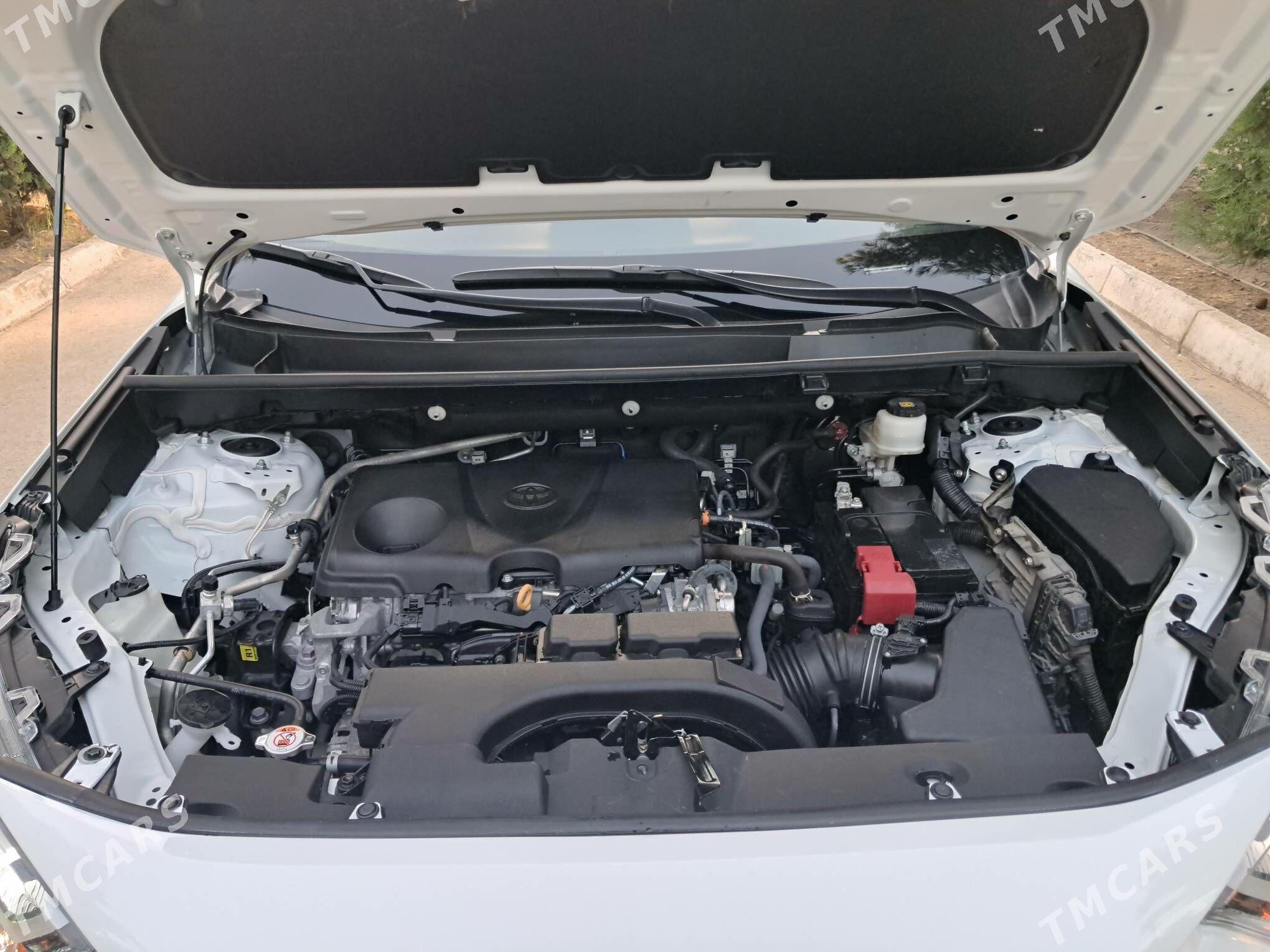 Toyota RAV4 2022 - 365 000 TMT - Büzmeýin GRES - img 9