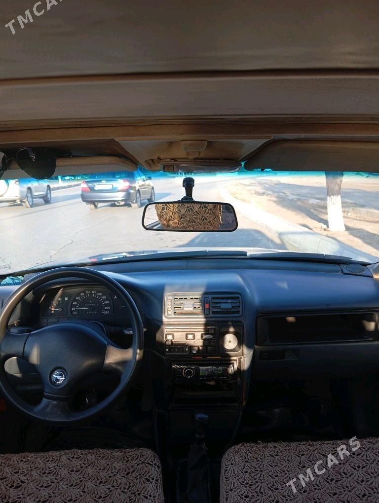 Opel Vectra 1991 - 25 000 TMT - Çärjew - img 5