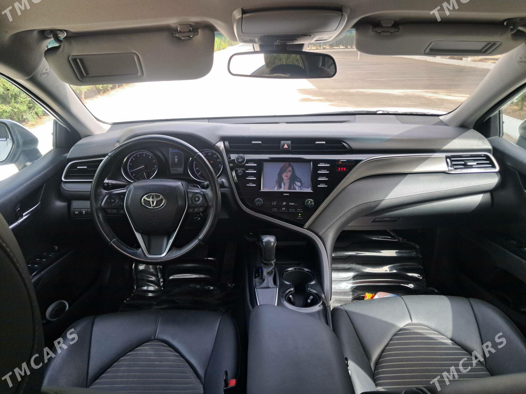 Toyota Camry 2020 - 310 000 TMT - Бузмеин ГРЭС - img 8
