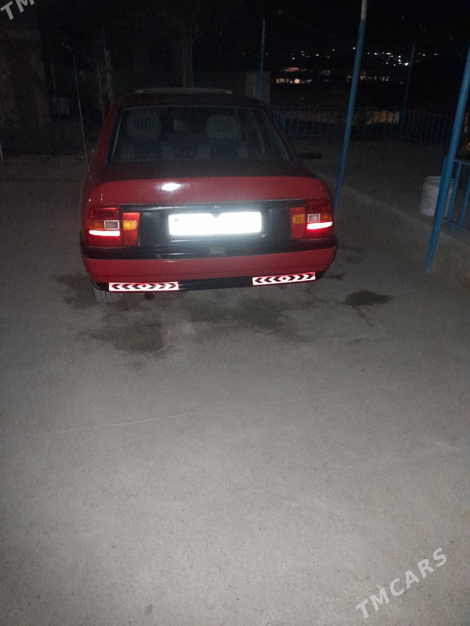Opel Vectra 1990 - 35 000 TMT - Магданлы - img 2