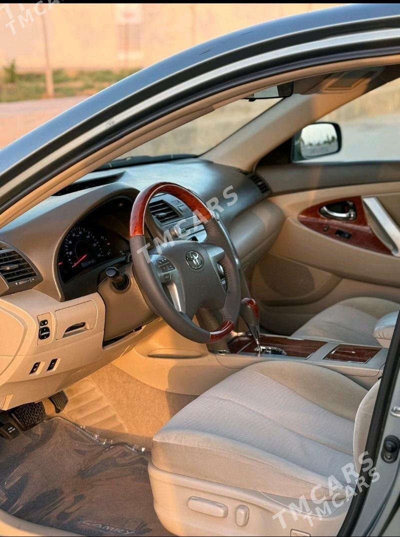 Toyota Camry 2010 - 240 000 TMT - Балканабат - img 4