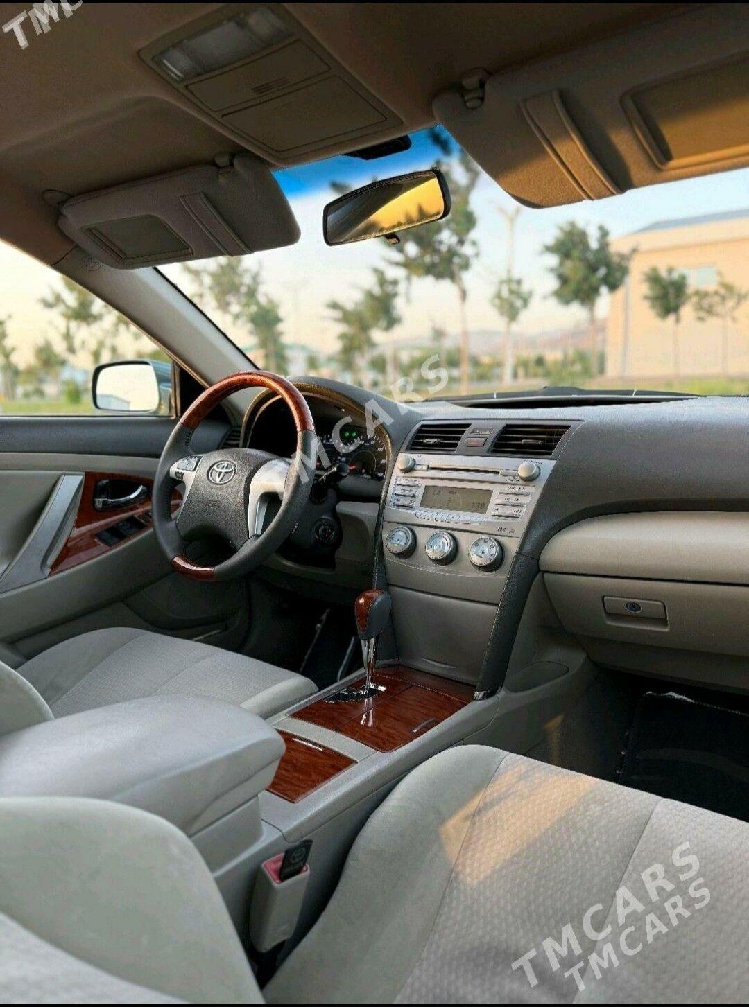 Toyota Camry 2010 - 240 000 TMT - Балканабат - img 2