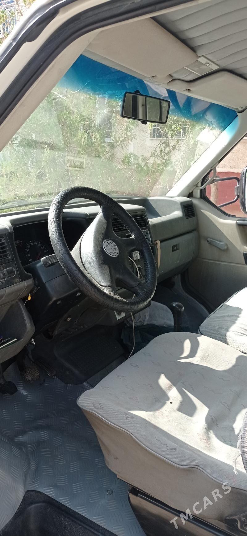 Volkswagen Transporter 1999 - 90 000 TMT - Мары - img 5