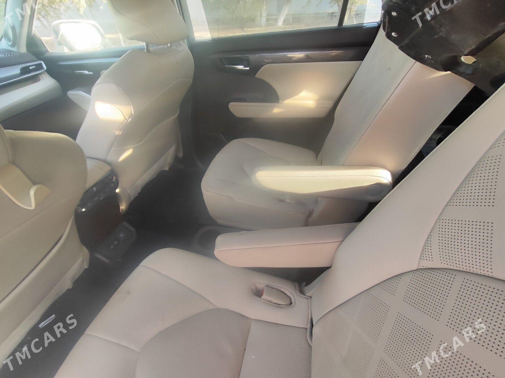 Toyota Highlander 2021 - 560 000 TMT - Мары - img 4