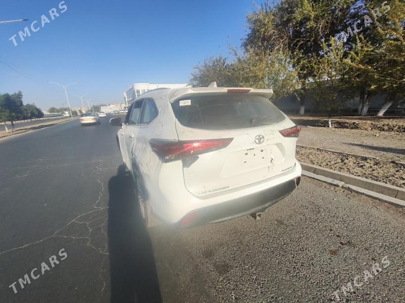 Toyota Highlander 2021 - 560 000 TMT - Мары - img 6