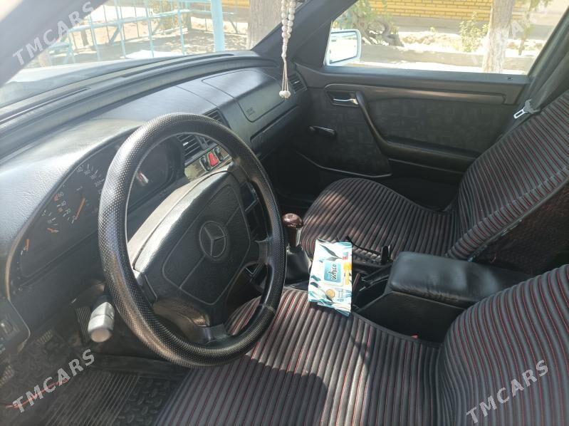 Mercedes-Benz C-Class 1995 - 60 000 TMT - Мары - img 4