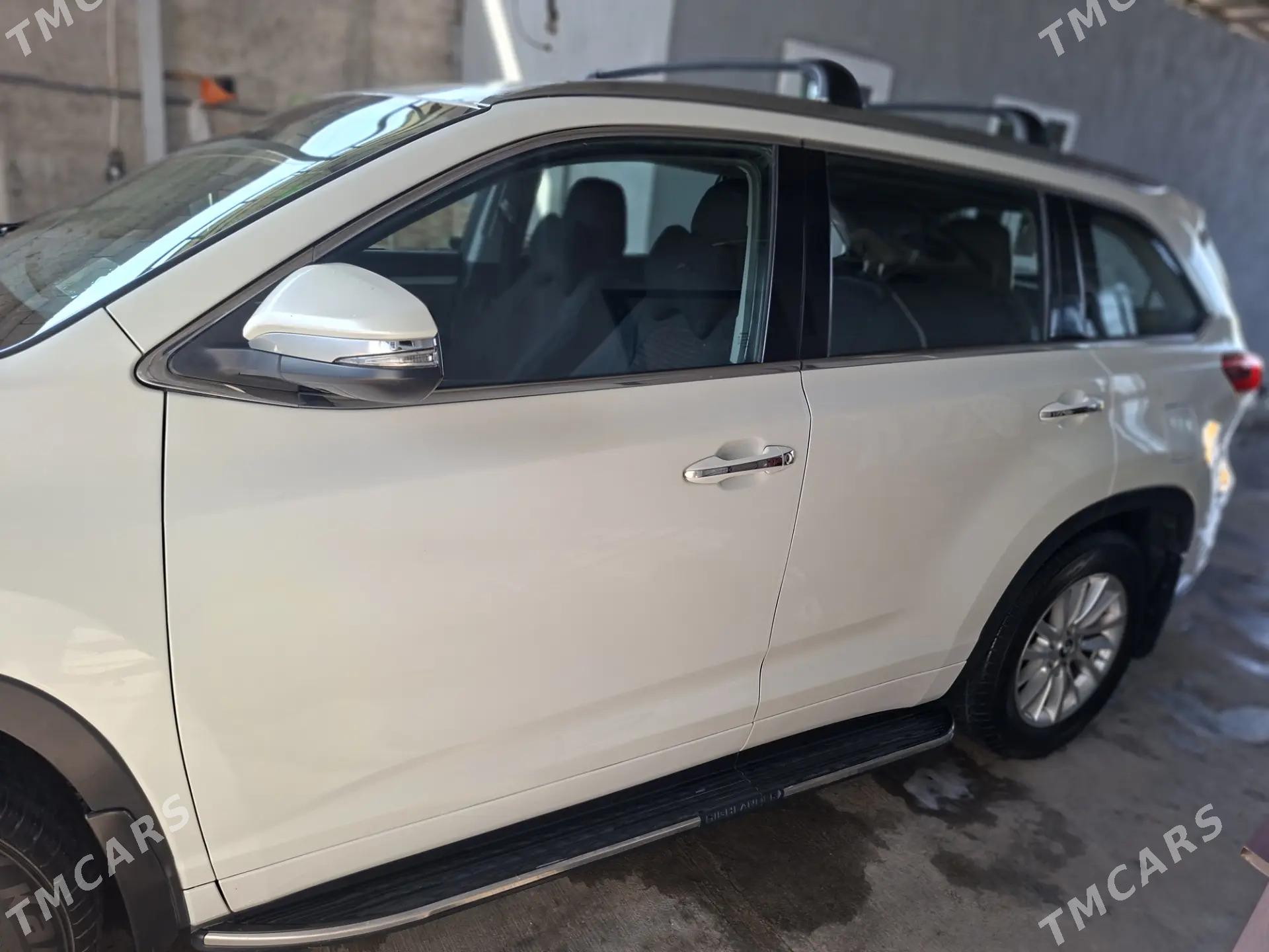 Toyota Highlander 2017 - 450 000 TMT - Çoganly - img 2