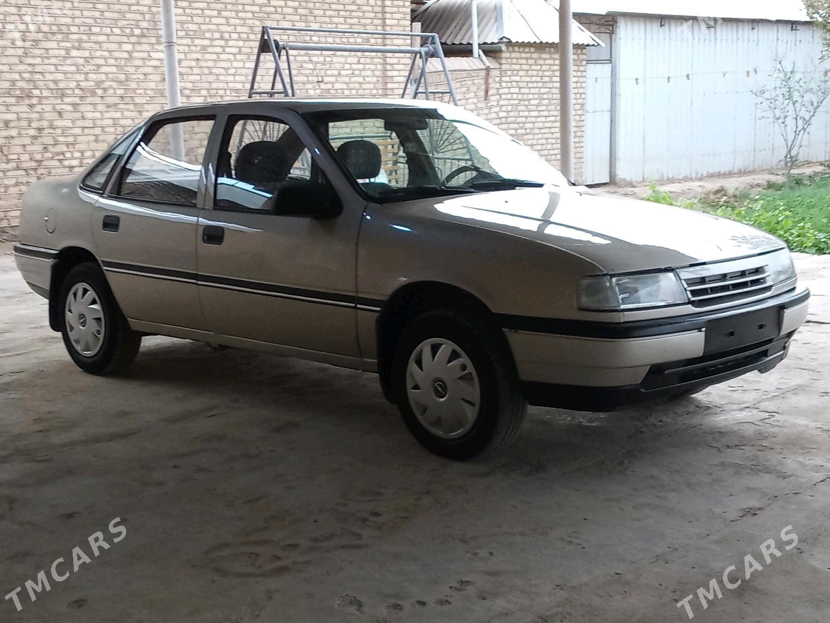 Opel Vectra 1992 - 35 000 TMT - Mary - img 3
