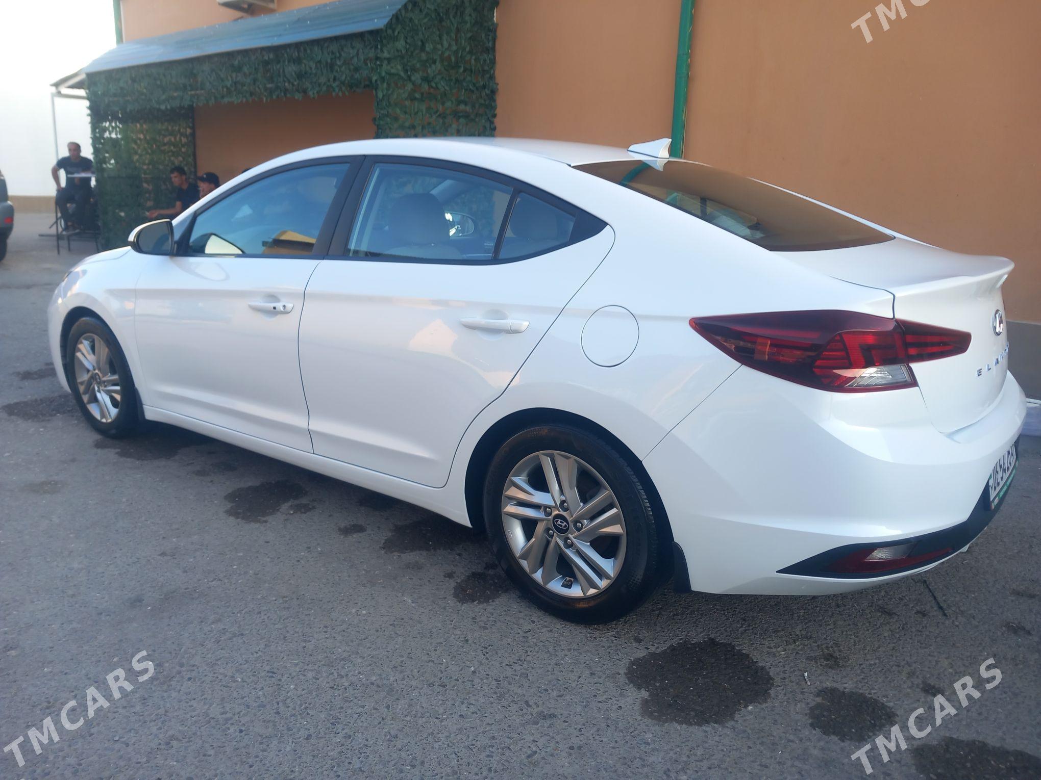 Hyundai Elantra 2020 - 230 000 TMT - Бедев - img 8
