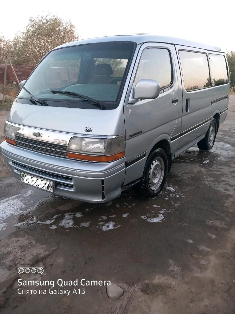 Toyota Hiace 1990 - 80 000 TMT - Мары - img 4